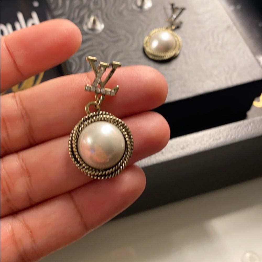 Super cute earrings😍